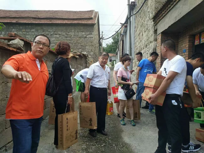 獻愛心公益活動